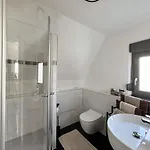 公寓 Gemuetliche Mit 2 Schlafzimmern, Fitness & Bestlage 奥格斯堡