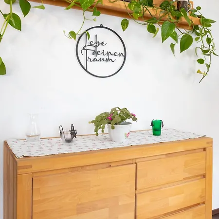 Geraeumige Mit 2 Schlafzimmern, Fitness & Bestlage * Augsburg