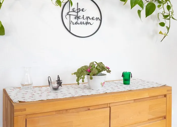 Geraeumige Mit 2 Schlafzimmern, Fitness & Bestlage * Augsburg