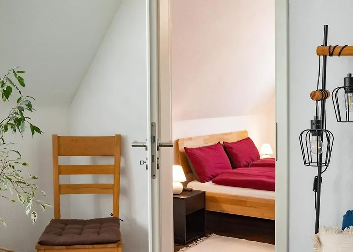 Geraeumige Mit 2 Schlafzimmern, Fitness & Bestlage *