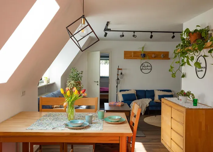 Geraeumige Mit 2 Schlafzimmern, Fitness & Bestlage